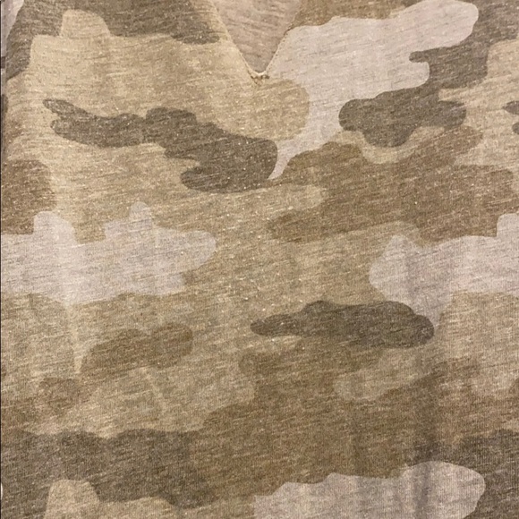 Camp Distressed Tank - Picture 3 of 4